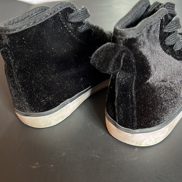 Gymboree boys size 8 boots. - Picture 2 of 3